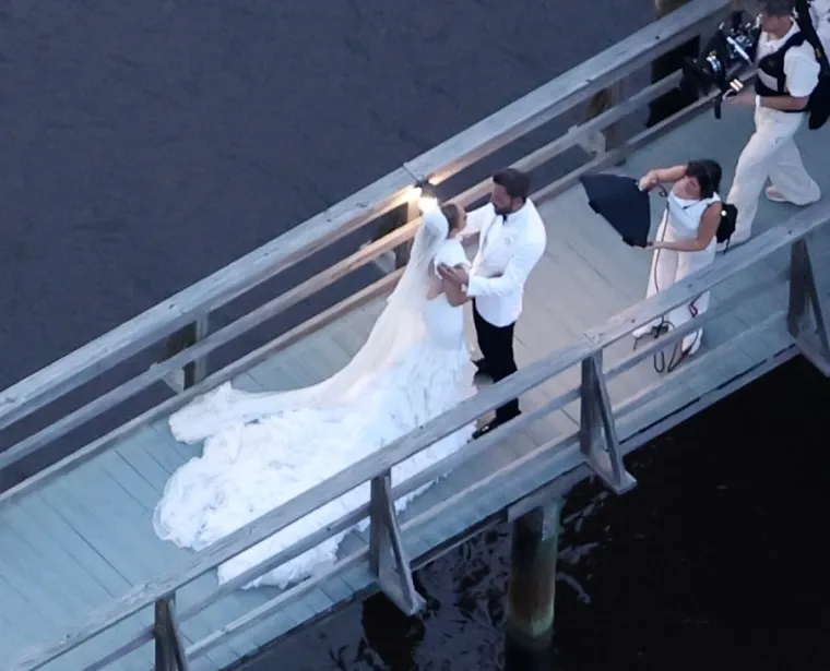 Jennifer Lopez i Ben Affleck obećali se se zauvijek voljeti na elegantnom bijelom vjenčanju, pogledajte fotke raskošne ceremonije