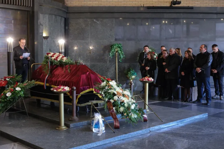 Obitelj i brojni prijatelji oprostili su se od dobrog duha Velebita Vlade Prpića