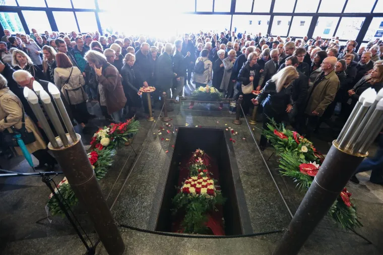 Obitelj i brojni prijatelji oprostili su se od dobrog duha Velebita Vlade Prpića