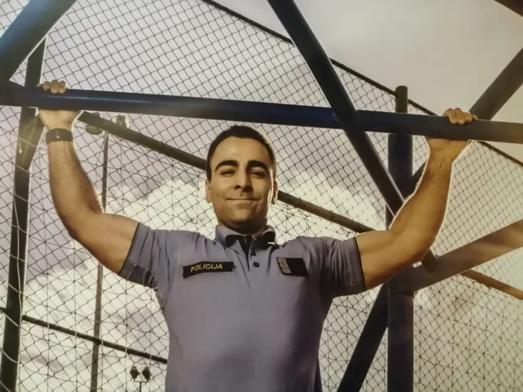 Poslastica za žene! Riječki policajci u svom najboljem izdanju slikali se za kalendar