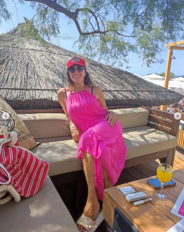 Skinula se legendarna misica! Ana Sasso rastura i 40 godina nakon kultne reklame, ovi prizori će vas još dugo grijati