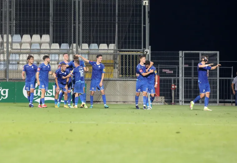 Poznata lica i jake poruke s tribina i terena Rujevice: 'Godine tuge i bola za još jednim herojem...'
