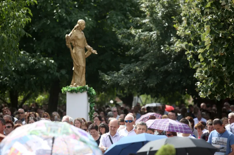 Tisuće vjernika okupile su se na proslavi blagdana Velike Gospe u Mariji Bistrici