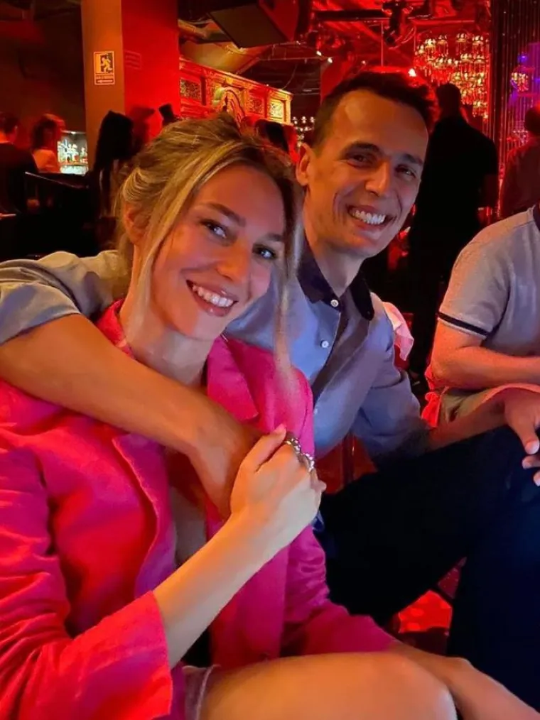 Vesela Sonja Kovač osvojila Barcelonu u brutalno seksi haljini pa otkrila simpatičan spontani moment na kraju večeri