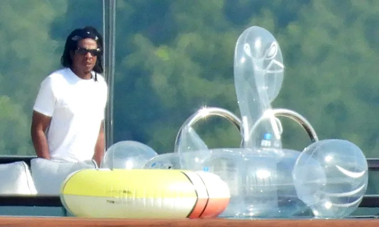 Beyonce i Jay Z nakon opuštenog doručka na jahti u opuštenom izdanju razgledavali ljepote hrvatske obale