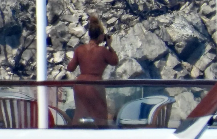 Beyonce i Jay Z nakon opuštenog doručka na jahti u opuštenom izdanju razgledavali ljepote hrvatske obale