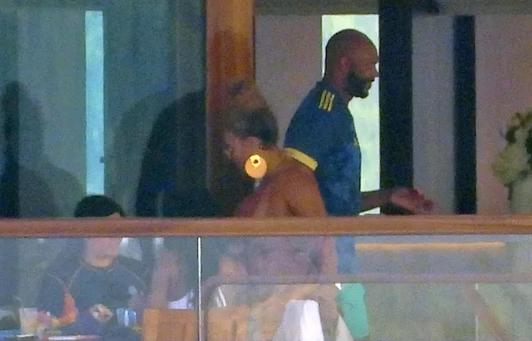 Beyonce i Jay Z nakon opuštenog doručka na jahti u opuštenom izdanju razgledavali ljepote hrvatske obale