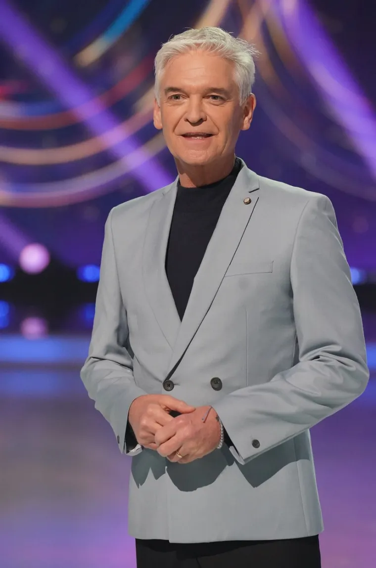 No, njegov bivši kolega Eamonn Holmes oglasio se na društvenim mrežama te optužio njegove šefove da su znali za sve i da nisu ništa poduzeli. Holly se zbog svega povukla na godišnji odmor te se nije oglasila oko cijelog skandala. Pred male ekrane trebala bi se vratiti 5. lipnja. 