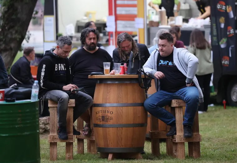 Razigrano, opušteno, šareno na zagrebačkom Jarunu: Zakotrljao se sedmi Food Truck Festival!