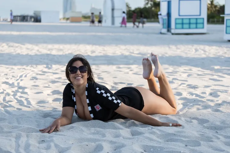 Claudia Romani ponovno napada: Popularna manekenka pokazala što znači zima u teretani!