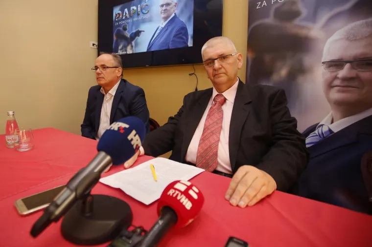 Ukazom predsjednika Republike Hrvatske, dr. Franje Tuđmana, Anto Đapić promaknut je u čin brigadira HV-a.