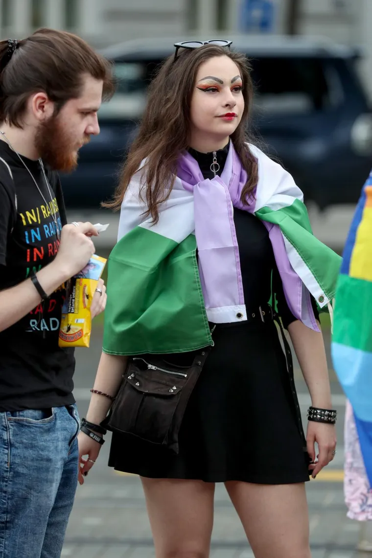 Tisuće ljudi u povorci ponosa: Ovogodišnji Pride ponovo okupio i poznata lica