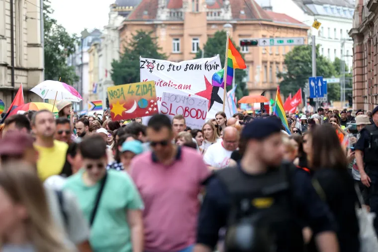 Tisuće ponosnih građana u srcu Zagreba u duginim bojama: 'Više ljubavi, manje mržnje'
