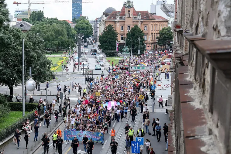 Tisuće ponosnih građana u srcu Zagreba u duginim bojama: 'Više ljubavi, manje mržnje'