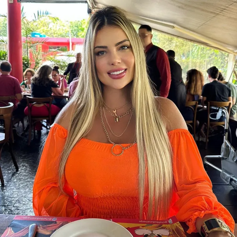 Inflacija natjerala pravnicu na očajnički potez: Da ispliva iz dugova otvorila OnlyFans, a slike su joj...pa - da vam ispadne jezik!