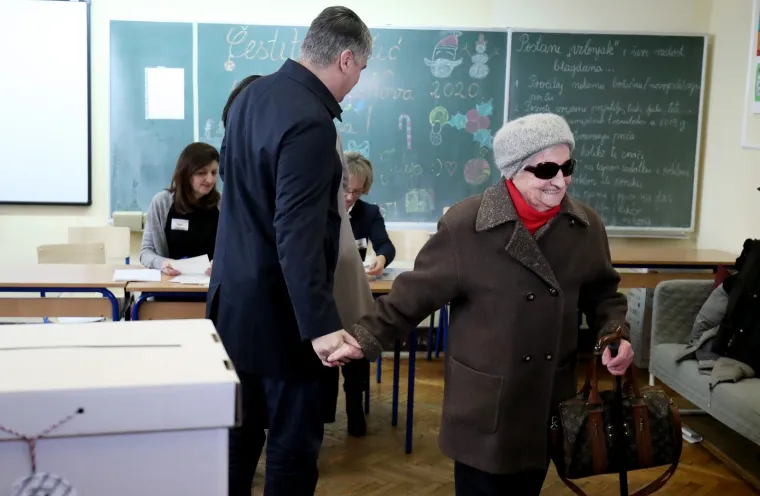 Tko će stolovati na Pantovčaku? Kolinda Grabar Kitarović i Zoran Milanović glasali su i sada čekaju konačnu odluku