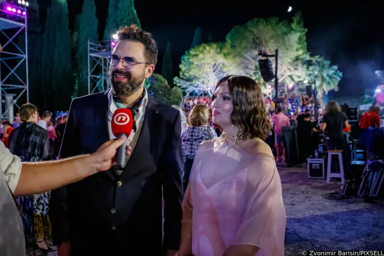 Huljići pokazali zašto su najjača estradna obitelj u regiji, a Rozga ponovno odnijela titulu glazbene ikone
