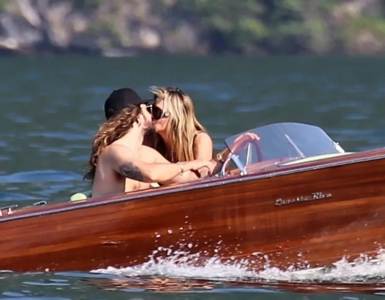 Heidi Klum uhvaćena u našem susjedstvu s mlađahnim suprugom: Zbog jedne fotografije svi joj komentiraju stražnjicu