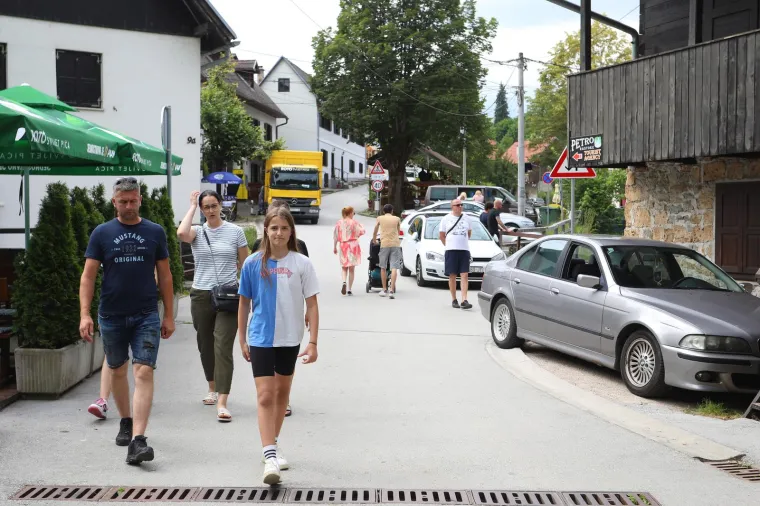 Prizori kao iz bajke, a iz Hrvatske: Ovo mjesto privlači turiste svojom neobičnom ljepotom
