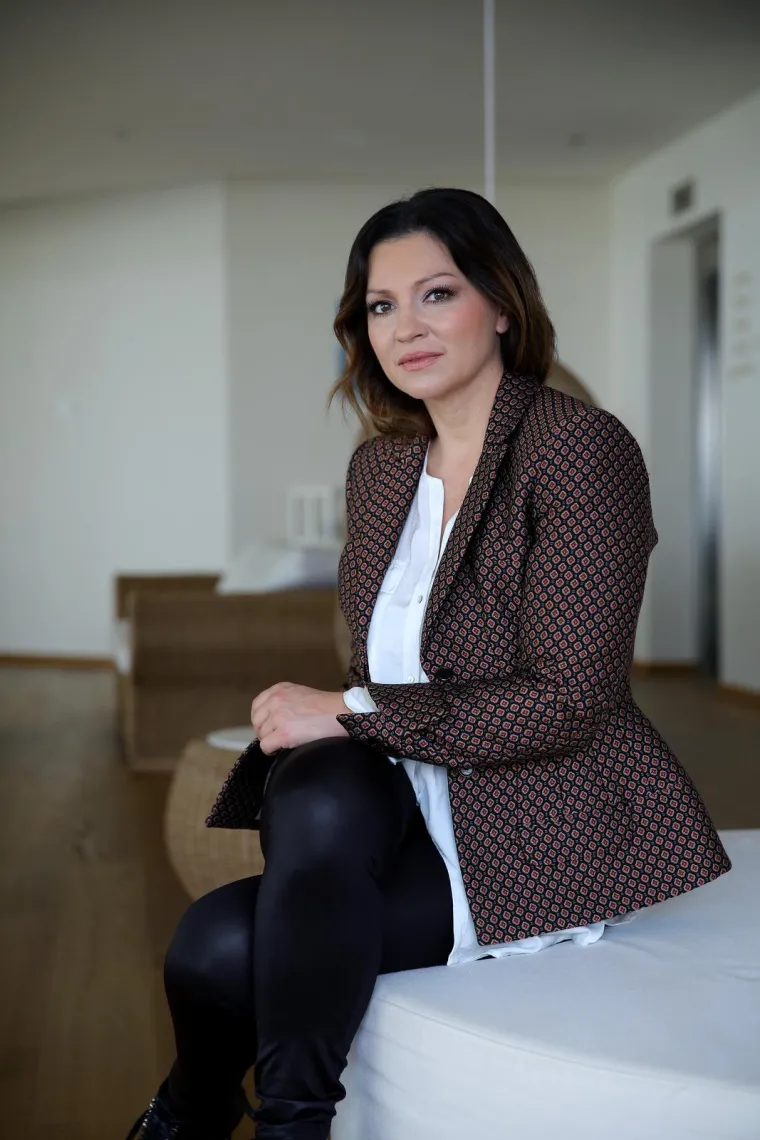 Nina Badrić je pola stoljeća ostavila iza sebe, ali i dalje izgleda i stvara kao u cvijetu mladosti