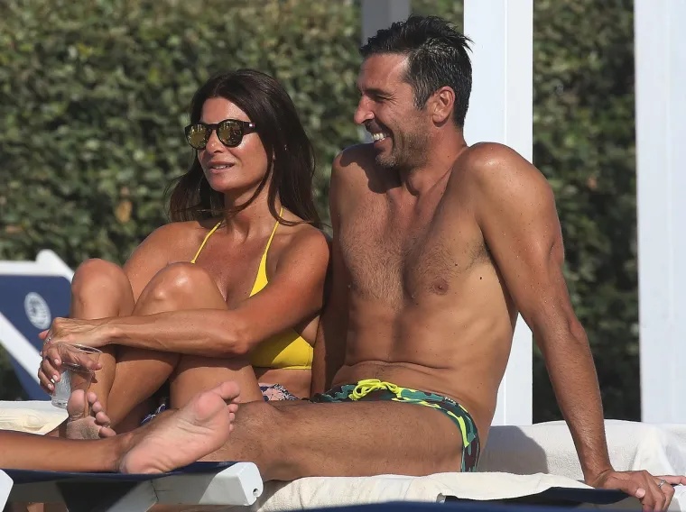 Ilaria D'Amico nije se skrivala pokazivati nježnosti prema svom partneru.