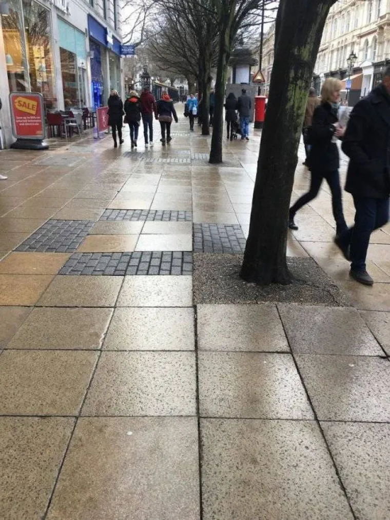 KAKO SU NESPOSOBNI: Majstori popili previše i svojim radom potpuno unakazili domove i javne površine