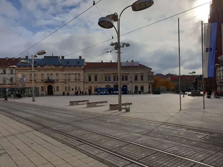 KAKO DANAS IZGLEDA GRAD NA DRAVI? Pusto i bez mladih ljudi...