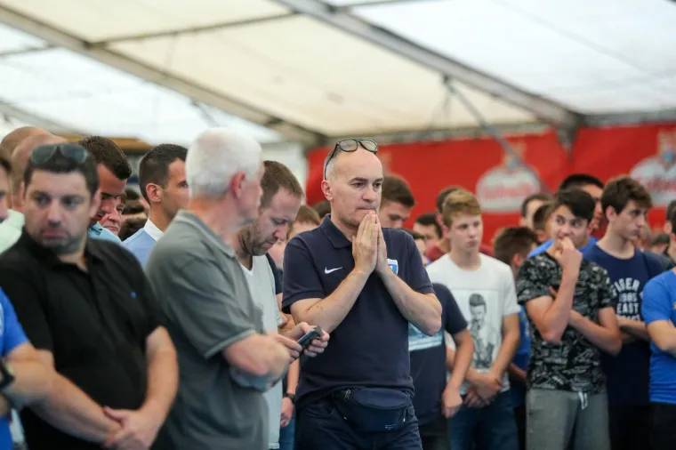 KOMEMORACIJA TRAGIČNO PREMINULIMA CAPARU I KADRNKI: Junaci Futsal Dinama nikad neće biti zaboravljeni
