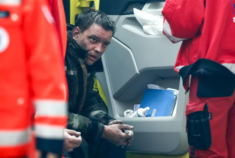 VELIKI POŽAR U SPLITU: Gore dva stana u neboderu, gust dim širi se gradom