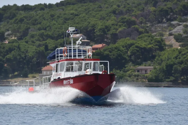NA ZLARINU PRISILNO SLETIO HELIKOPTER: Sve se dogodilo zbog kvara u motoru, dvije osobe su lakše ozlijeđne