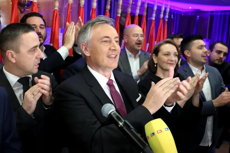 ŠKORO PREDSJEDNIČKU UTRKU ZAVRŠIO TREĆI, ALI NE ODUSTAJE: Najavio izlazak na parlamentarne izbore