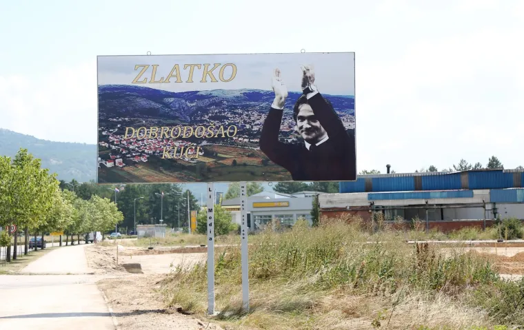 POGLEDAJTE KAKO LIVNJACI SLAVE SVOG DALIĆA: Cijeli grad obilježili muralima u čast srebrnog izbornika