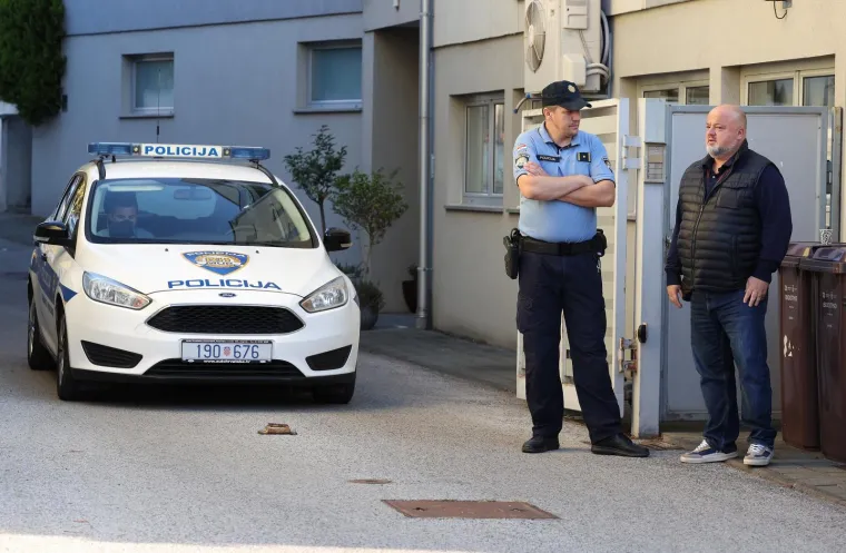 25.09.2021., Zagreb: Težak zločin na Mlinovima, policija obavlja očevid