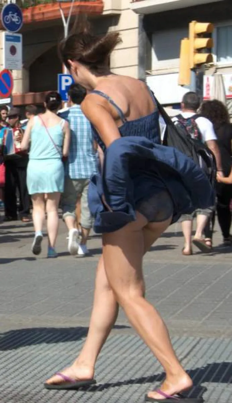 SUKNJICE U ZRAK! Vjetar je rekao svoje, na vama je samo da uberete plodove