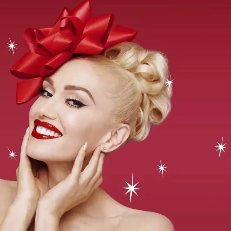 Gwen Stefani (52)