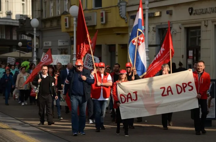 Veliki prosvjed teta u vrtićima