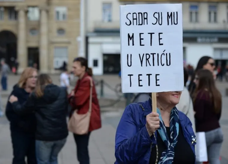 Veliki prosvjed teta u vrtićima