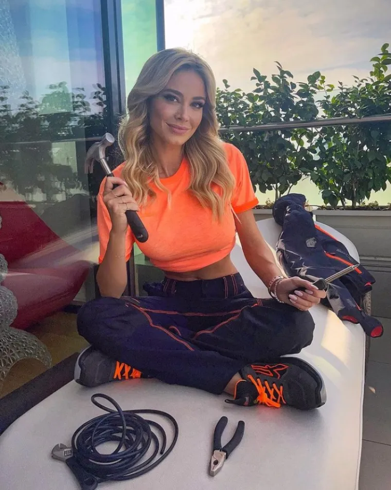 Diletta se skinula u mali badić i pokazala sve svoje čari, sad je slobodna i ničeg se ne srami