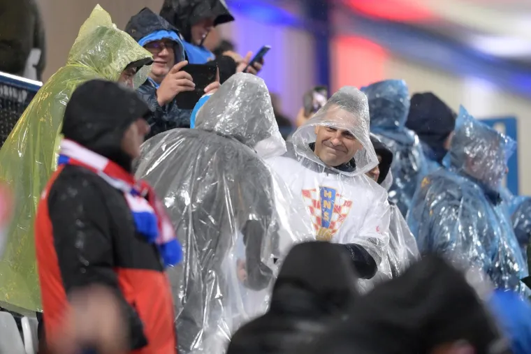 Pogledajte atmosferu u Gradskom vrtu uoči ključne utakmice za Vatrene