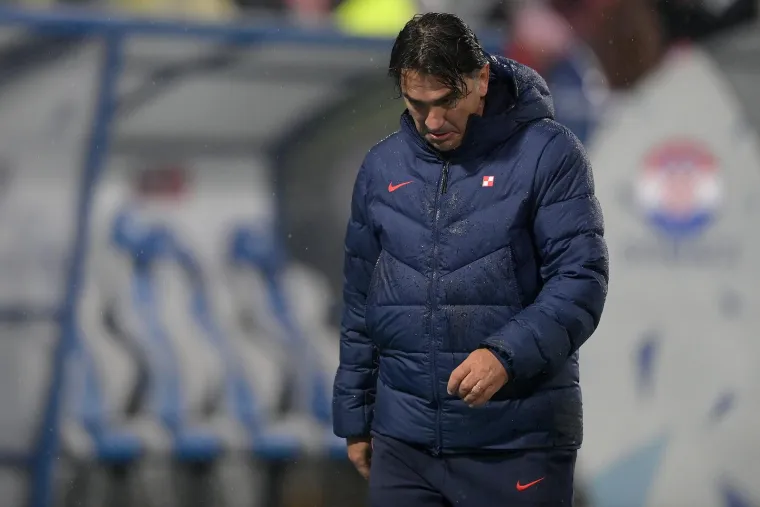 Iako su kiksali, možemo i moramo biti ponosni na ovakve prizore zajedništva: Glavu gore Vatreni, vjerujemo u vas