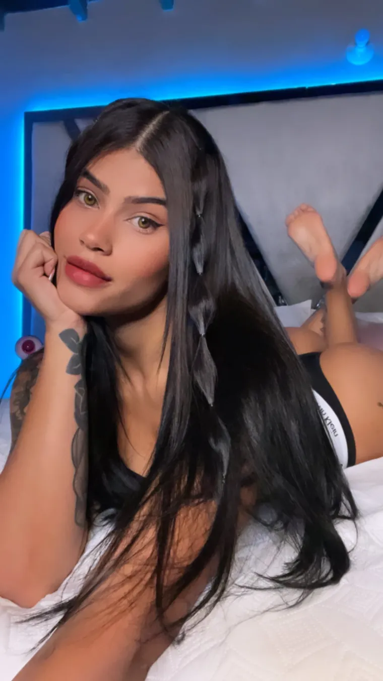 Šetnja je, sve govori tome u prilog, zapravo trebala poslužiti u svrhu promocije njezinih xxx aktivnosti.