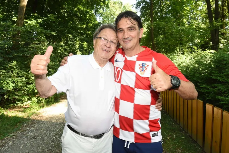 DALIĆ NAPRAVIO FEŠTU NA VIKENDICI: Pozvao novinare, političare, a najviše se obradovao svom mentoru