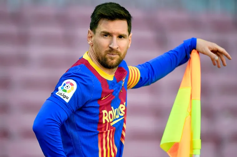 5. Lionel Messi, zarada 104 milijuna dolara: Uz &quot;najteže&quot; nogometne ugovore trenutačno, legenda Barcelone može se pohvaliti i nizom sponzorskih ugovora s Adidasom,  Huaweijem, Mastercardom i Pepsijem.
