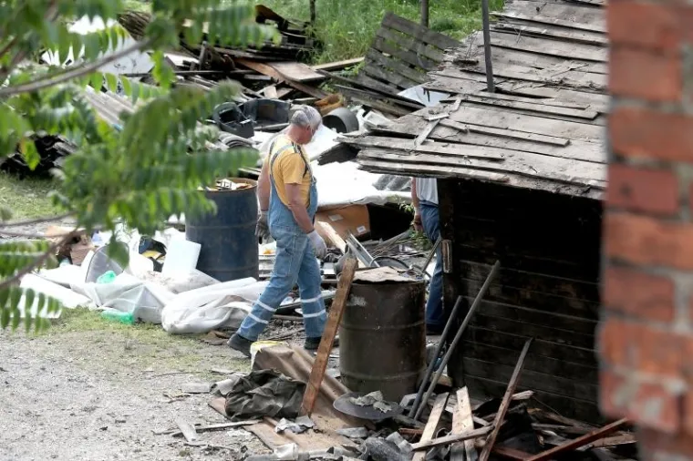 DAN NAKON DRAMATIČNE DELOŽACIJE: Počelo rušenje kuće na Heinzelovoj