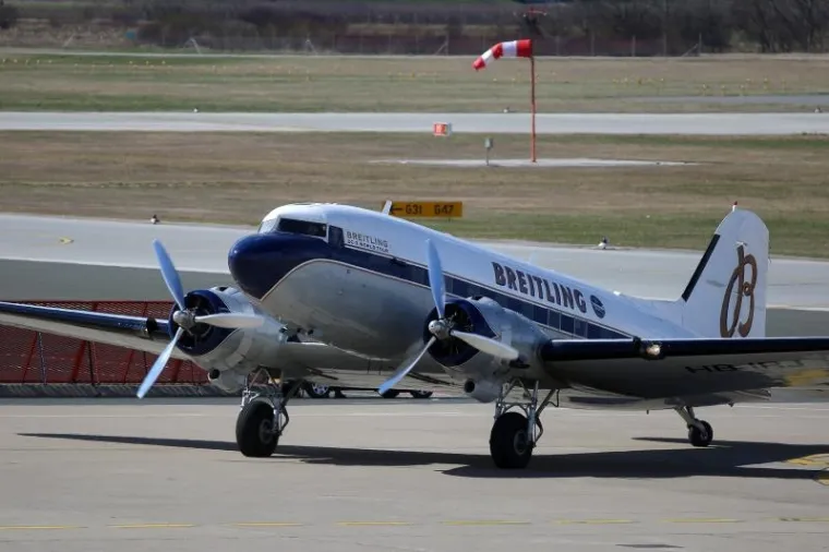 NA PLESO SLETIO KULTNI ZRAKOPLOV JAMESA BONDA: Slavni Douglas DC-3 krenuo na svjetsku turneju