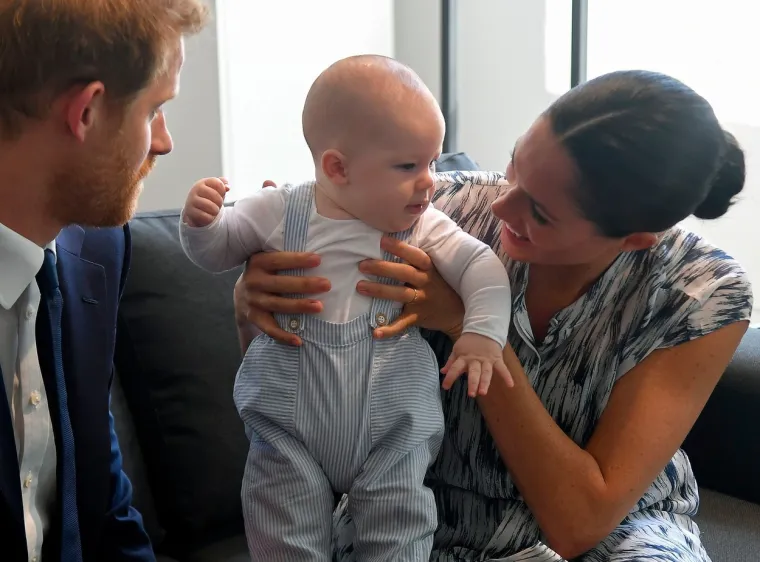 Princ Harry i vojvotkinja Meghan put u Afriku odrađuju sa svojim sinčićem Archiejem