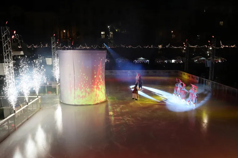 BISER ADVENTA U ZAGREBU: Svečano je otvoren Ledeni park na Trgu kralja Tomislava