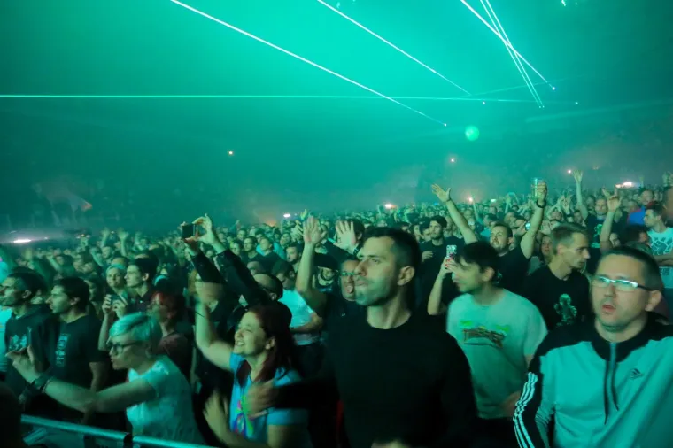 Slavni The Chemical Brothers rasplesali punu Ledenu dvoranu Doma sportova