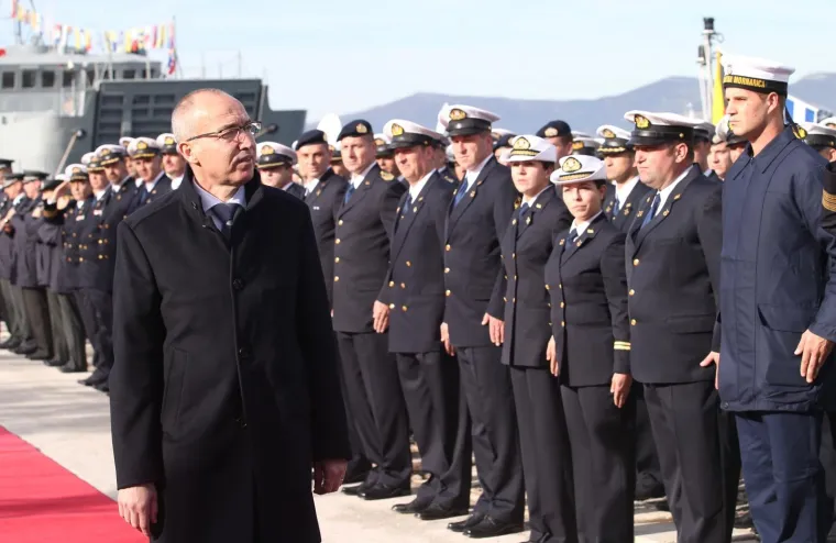 Primopredaja novog obalnog ophodnog broda 'Omiš'