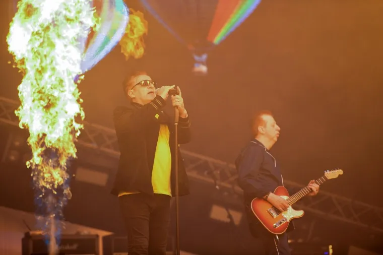 ARENA ZAPLESALA NA SPEKTAKULARNOM KONCERTU PRLJAVOG KAZALIŠTA: Pogledajte fotke...